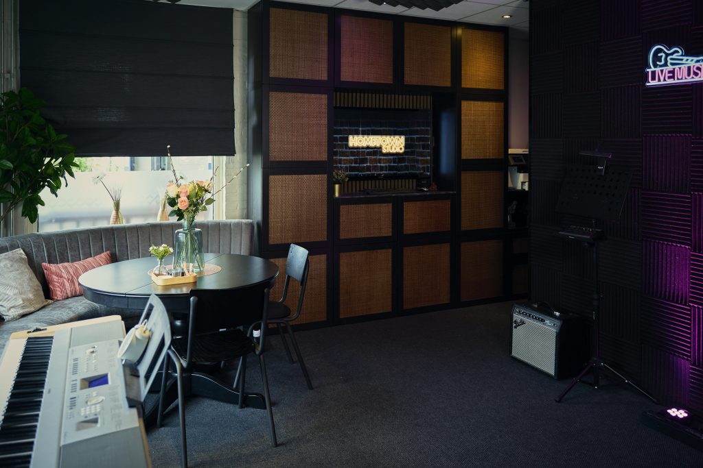 Opname- en coachingsstudio 1 van Hometown Studio,