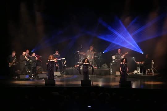 Samenwerking tussen Former Ladies of The Supremes, Mad Men Music Group (o.l.v. Roland Smeets) en Sjors Dahmen - Hometown Studio (opnamestudio in Limburg)